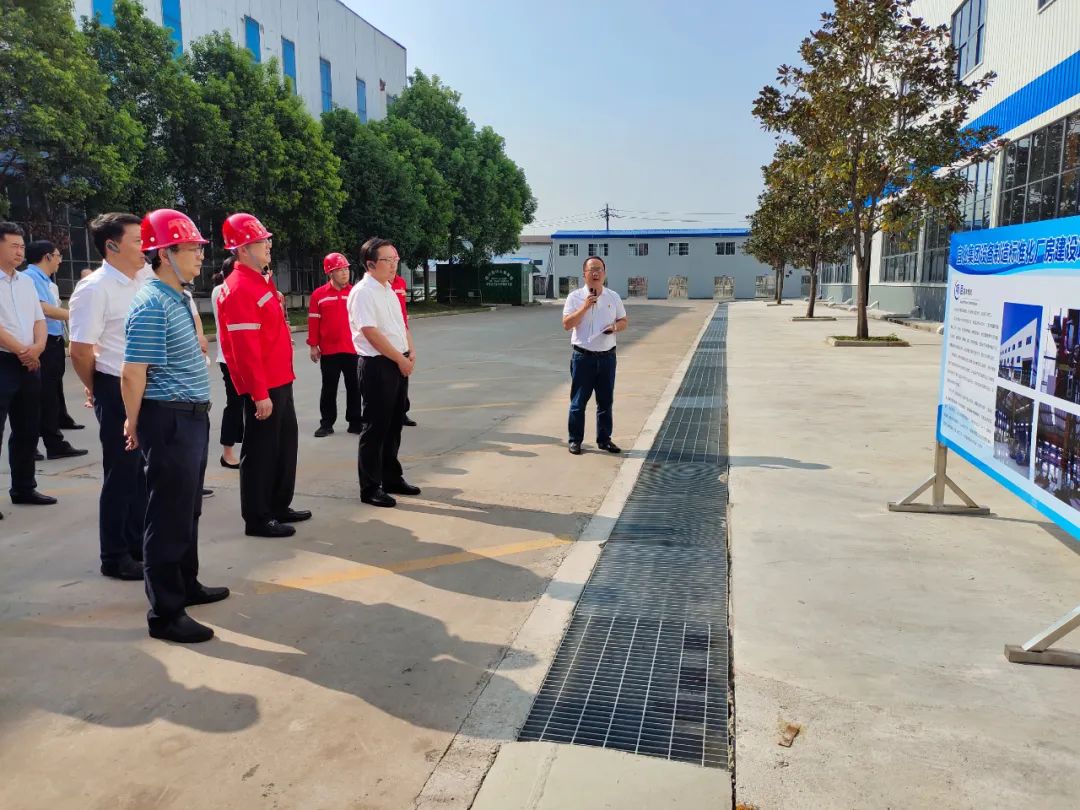 現(xiàn)場觀摩！猇亭區(qū)二季度項目拉練活動走進化機公司設(shè)備制造標準化廠房建設(shè)項目