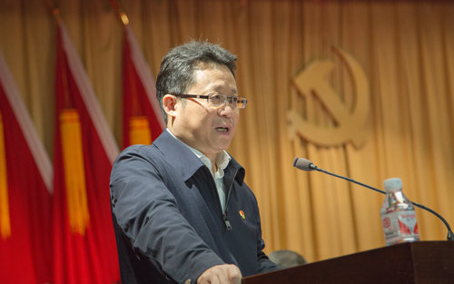 宜化集團召開2019年慶?！拔逡弧眹H勞動節(jié)暨表彰大會(圖12)