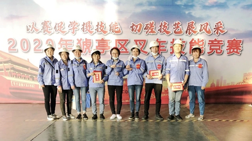 宜昌市猇亭區(qū)總工會組織叉車技能競賽，股份公司多名選手獲得榮譽(圖1)