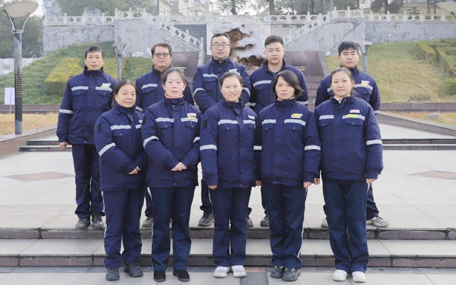 喜報(bào)！全國(guó)表彰，股份公司猇亭片區(qū)電解四班榜上有名！