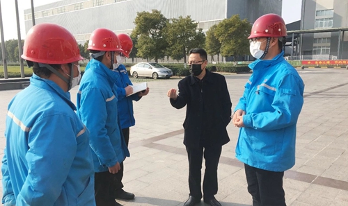 王大真到股份公司、楚星公司和松滋肥業(yè)現(xiàn)場檢查疫情防控及安全生產(chǎn)情況