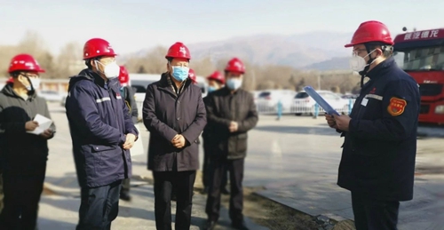 青海省委常委、省總工會(huì)主席馬吉孝到青海宜化調(diào)研慰問(wèn)